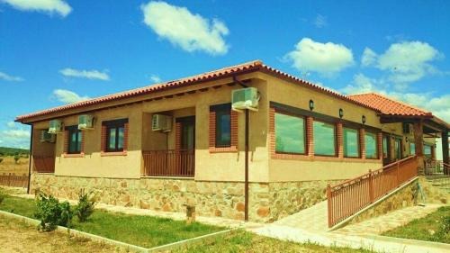 a house with aiterraneaniterraneaniterraneaniterranean house plans revival starter home withiterraneaniterranean at Las Mairas in Fuente Encalada