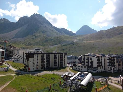 Studio au pied des pistes avec balcon sud à Tignes