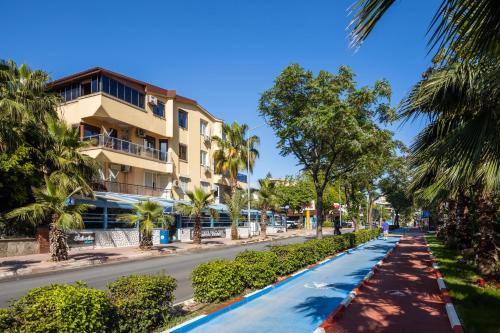 Large Duplex Apartment With Sea View