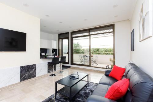 Gray d'Albion 1D2 YourHostHelper