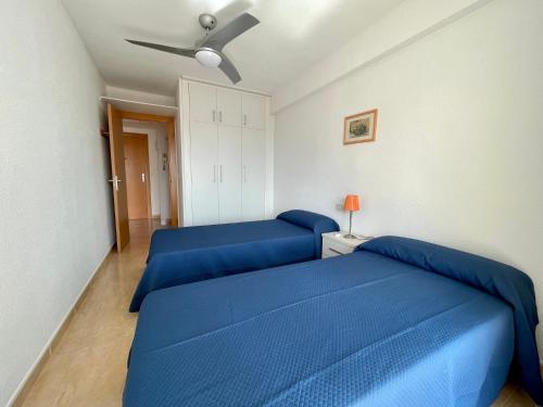 Cama o camas de una habitación en Apartamento turístico Karola Planta 15 - Gestaltur