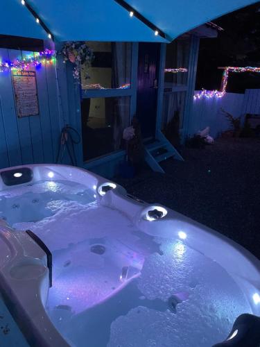 Gallery image of Bankhead Accommodation with Hot Tub Aberdeenshire in Gamrie