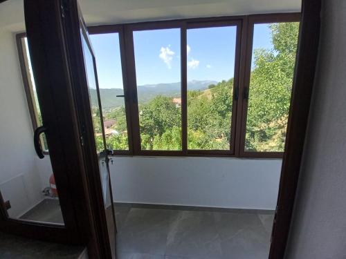 Vila Dervish ÇELA - MOKER