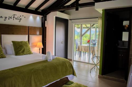 Postel nebo postele na pokoji v ubytování Hotel Jade Spa