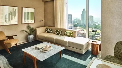 Conrad Los Angeles photo 58