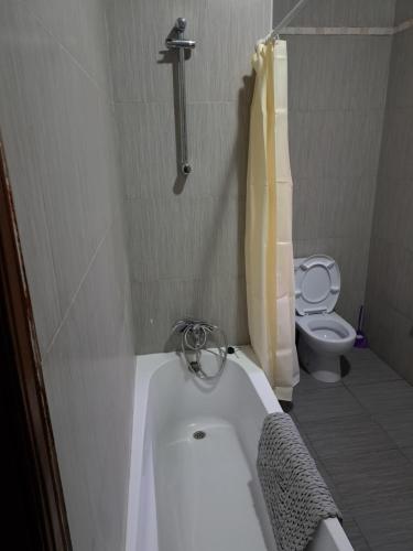 Ένα μπάνιο στο Olivier House Mellieha