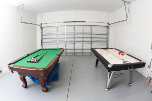 Tuscan Hills 4 Bedroom Pool Home w Game Room photo 10