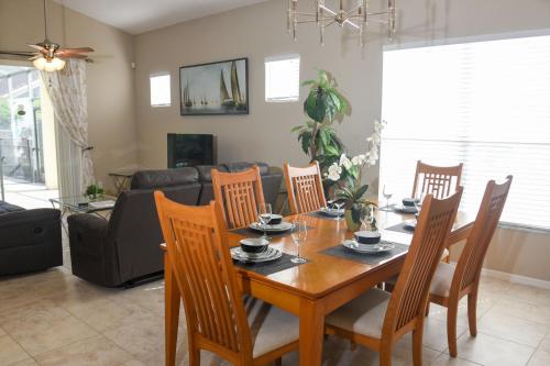 Tuscan Hills 4 Bedroom Pool Home w Game Room photo 25