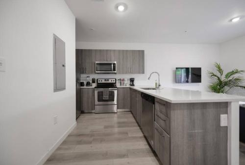 Amazing Townhouse 15 minutes from the Beach photo 14