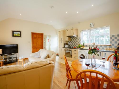 2 Black Horse Cottages – Photos 4