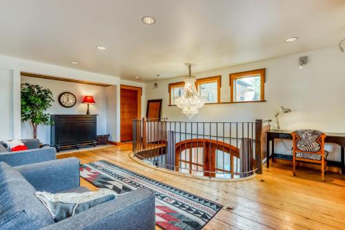 Pine Street Loft – Photos 2