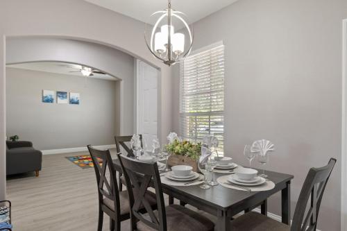 Lovely Villa Home Pool + Disney Adventure photo 15