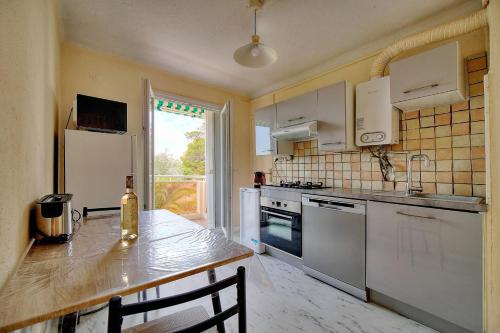 Upstays - Fully equipped - Terrace with sea view