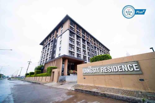 a building with the name of the russian resistance at Rangsit Residence in Ban Talat Rangsit