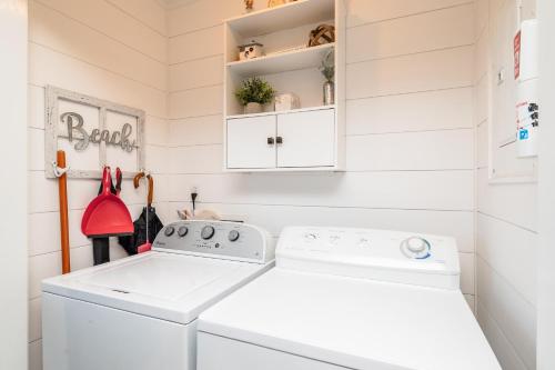 Φωτογραφία από το άλμπουμ του Caswell Cabana by Oak Island Accommodations σε Caswell Beach