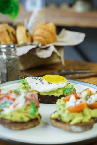 Mad i villaen eller i nærheden