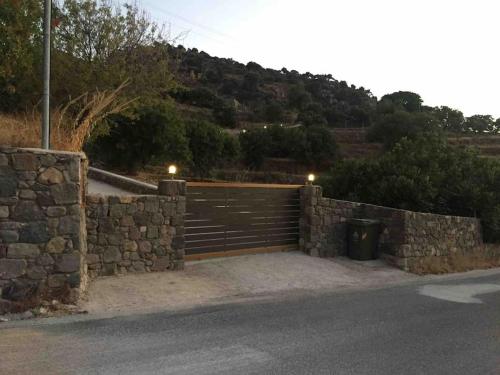 Gallery image of Loutra Olive Garden Stone House #3 in Mandrakion