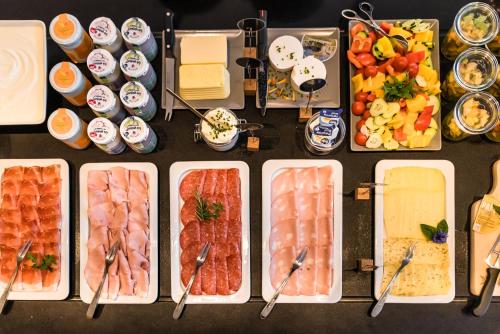 Jídlo v hotelu nebo okolí