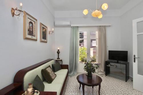 Nina Apartment