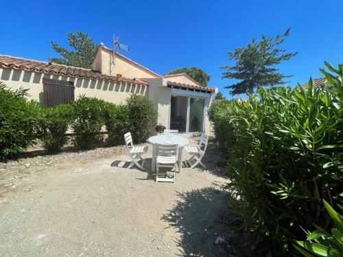 Maison rénovée climatisée, jardin, 4 couchages, à 1000m de la plage, parking privé, Saint-Cyprien - FR-1-225D-160