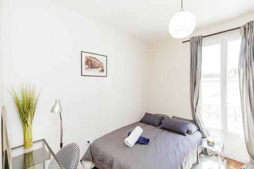Bright 12m Ideal For Couple In Saint Ouen