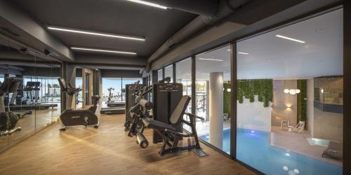 Fitness centrum a/nebo fitness zařízení v ubytování Aminess Laurel Khalani Hotel