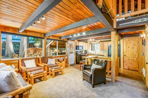 Gallery image of Pineloch Paradise in Ronald