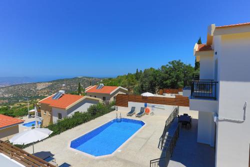 Πισίνα στο ή κοντά στο Villa Ernica