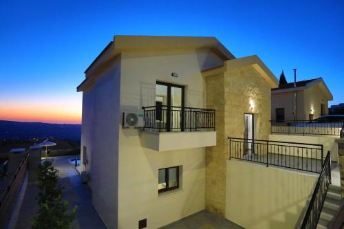 Μπαλκόνι ή βεράντα στο Villa Ernica