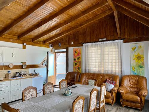 Kuchyň nebo kuchyňský kout v ubytování Casa Vasu