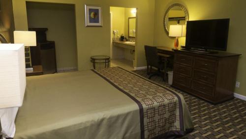 Μια τηλεόραση ή/και κέντρο ψυχαγωγίας στο Kings Motel Inglewood