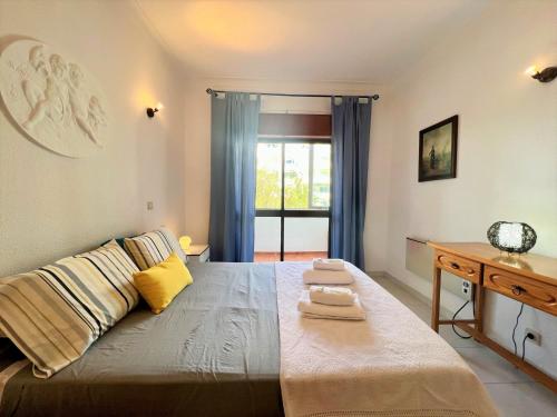 Albufeira Classic 1 With Pool by Homing