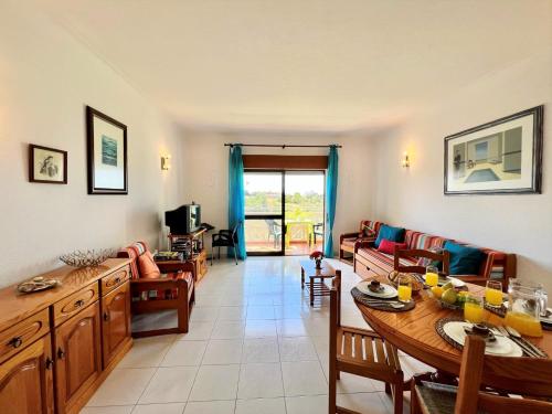 Albufeira Classic 1 With Pool by Homing