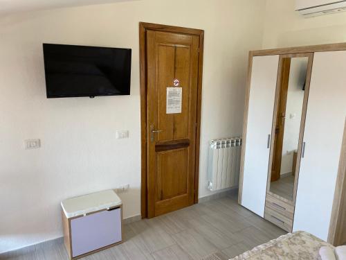 Μια τηλεόραση ή/και κέντρο ψυχαγωγίας στο B&B Da Tizy
