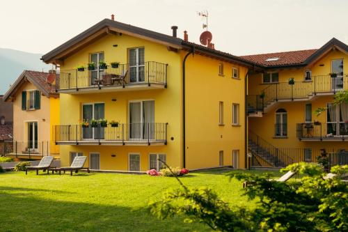 Budova, kde se aparthotel nachází
