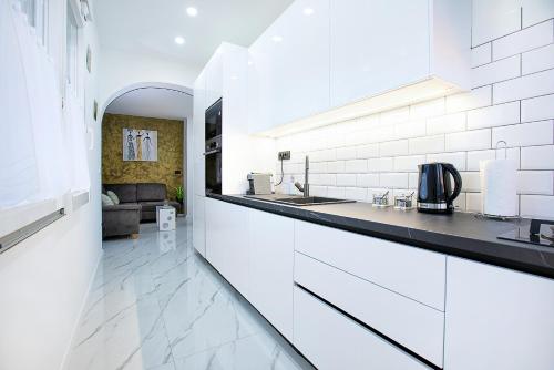 NEW! Luxury Apartment Dona