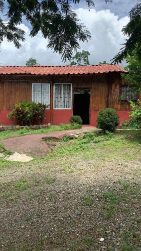 Cabaña con piscina los Pitufos PZ