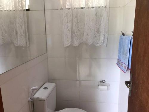 Bilik mandi di Casa nas Montanhas em Domingos Martins