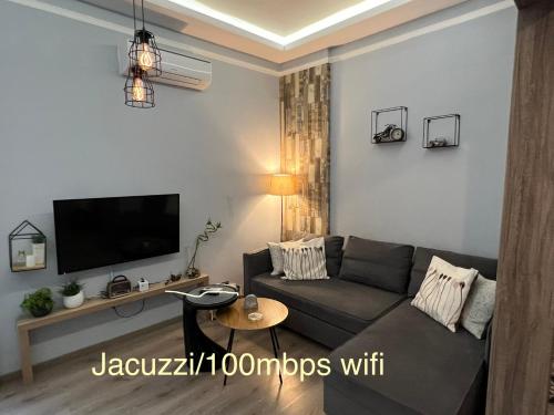 Fotografia z galérie ubytovania Sonias Central JACUZZI Apartment,100mbps v Solúne