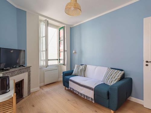 Photo de la galerie de l'établissement Appartement rénové au cœur historique de Ciboure, proche commerces et plage - FR-1-4-641, à Ciboure