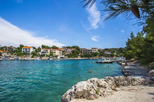 Apartments by the sea Razanj, Rogoznica - 15264
