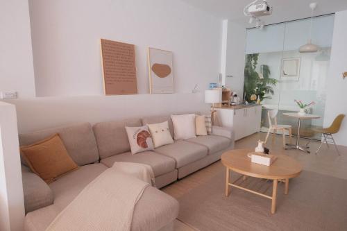 Privacy Home I 六人包層民宿にあるシーティングエリア