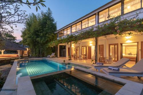 Πισίνα στο ή κοντά στο Villa Dinding Batu