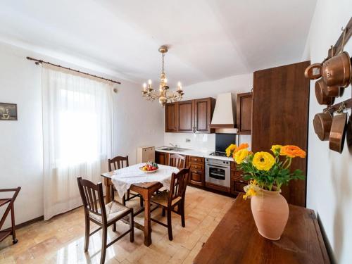 Pleasant apartment in Sassoferrato with shared pool – Photos 3