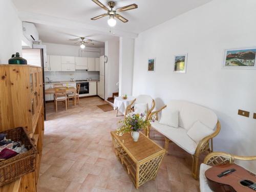Splendid apartment in Sassoferrato with shared pool – Photos 3