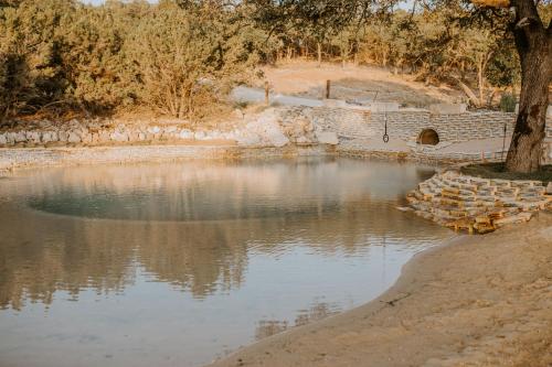 Un paisaje natural cerca de la casa vacacional