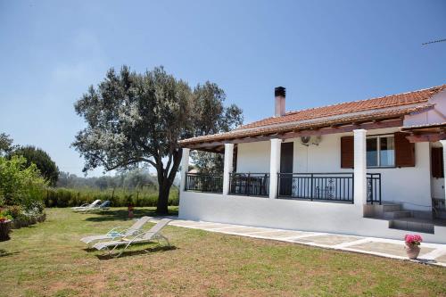 ELIZABETH by Antigone