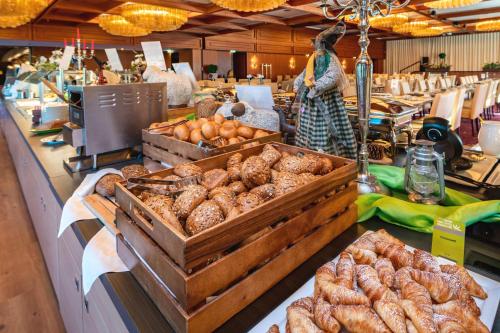 Comida en o cerca de este hotel