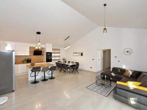 Villa in Starigrad with heated pool