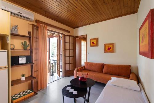 Gallery image of Olga in Nikiana